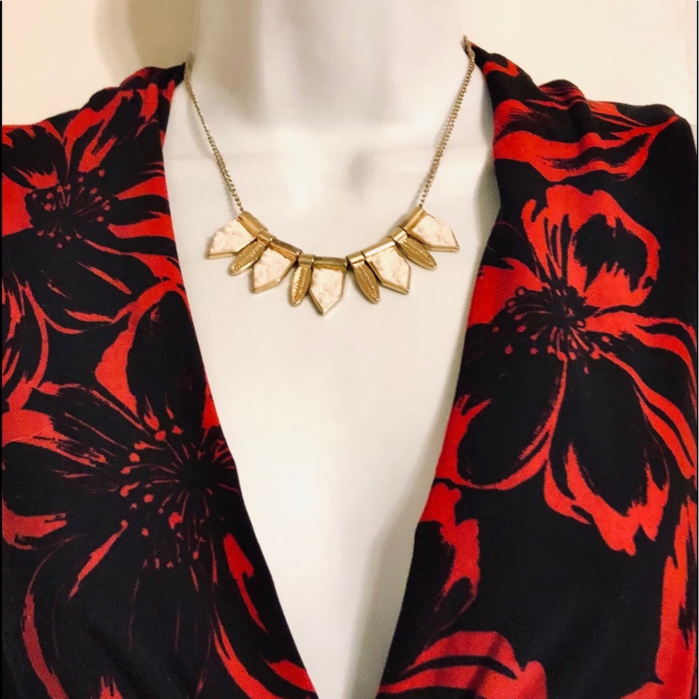 Statement necklace - Picture 3 of 16